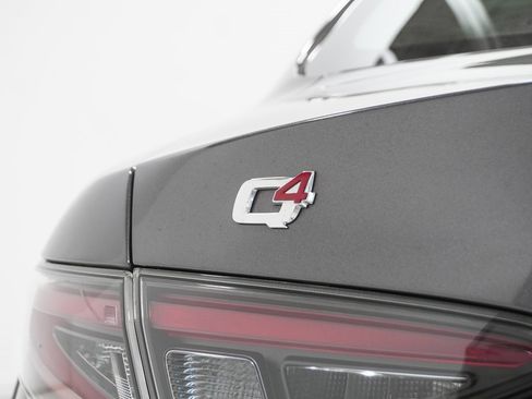 Used 2024 Alfa Romeo Giulia Veloce image 8