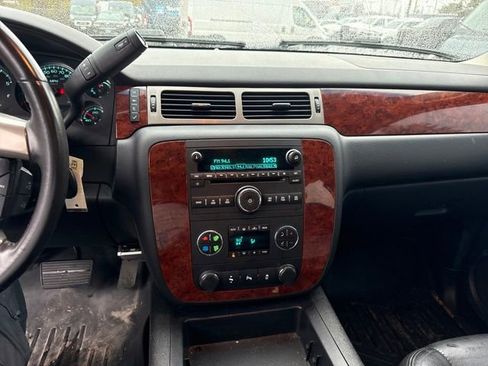 Used 2013 Chevrolet Tahoe LT image 23