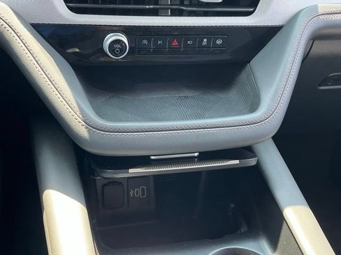 Used 2025 Ford Explorer Active RWD image 22