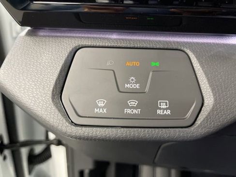 New 2025 Volkswagen ID.4 Pro image 20