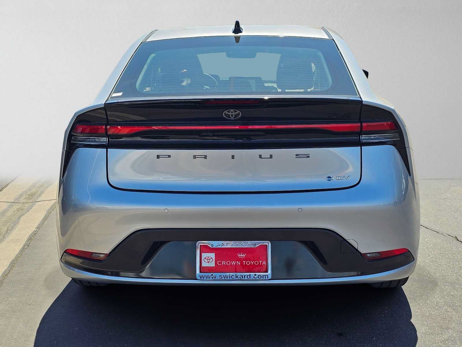 Certified 2026 Toyota Prius XLE FWD image 4