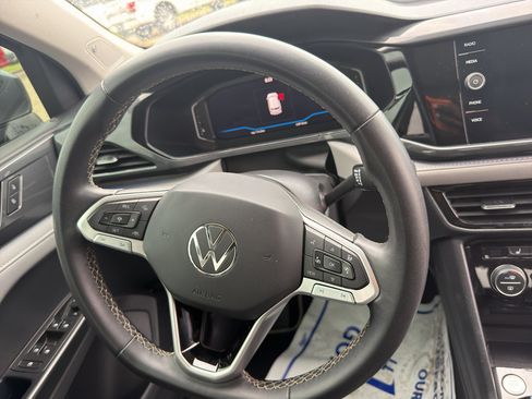 Used 2023 Volkswagen Taos SEL AWD/4WD image 14