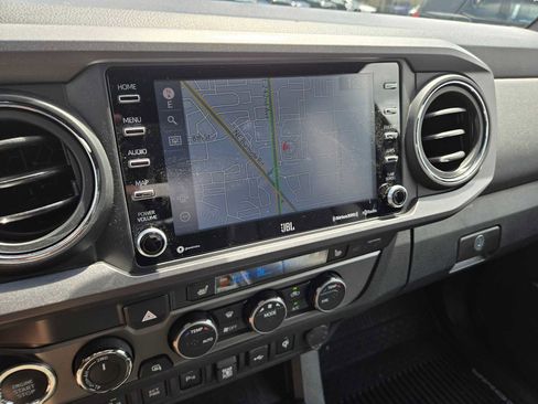 Certified 2022 Toyota Tacoma TRD Off-Road w/ TRD Premium Off Road Package AWD/4WD image 32