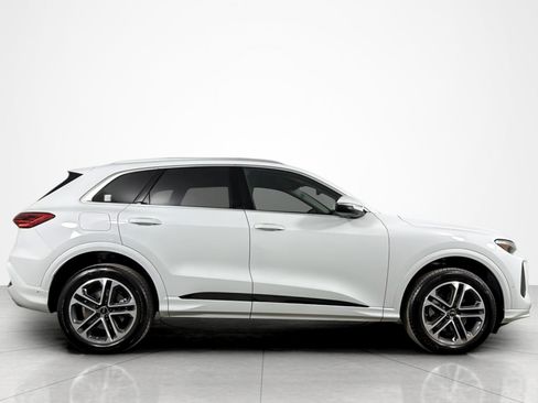 Used 2025 Audi Q5 Premium Plus w/ Premium Plus AWD/4WD image 6