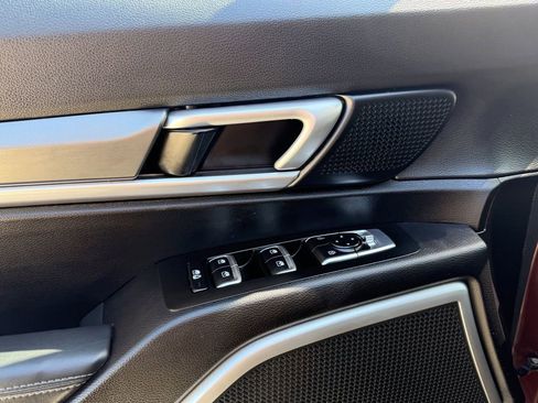 Used 2020 Kia Telluride S FWD image 11