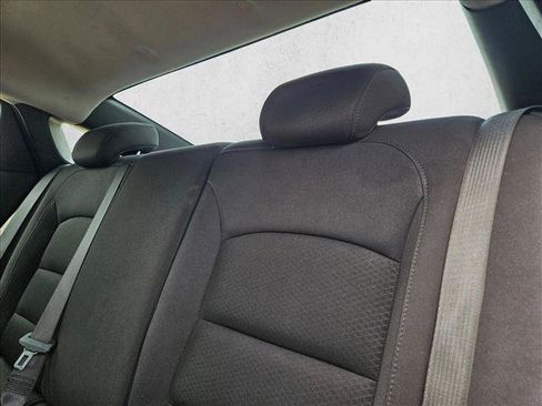 Used 2023 Chevrolet Malibu LS FWD image 15