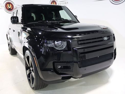 Used 2023 Land Rover Defender 110 V8 AWD/4WD image 23