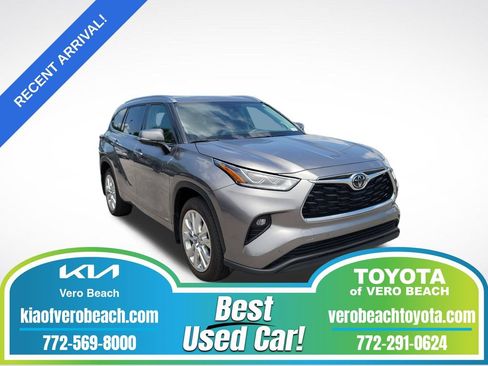 Certified 2026 Toyota Highlander Limited AWD/4WD image 1