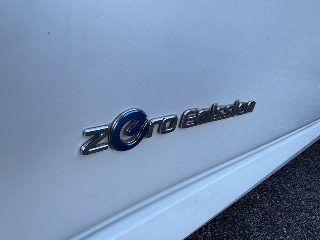 Used 2018 Nissan Leaf SV w/ SV Technology Package FWD image 11
