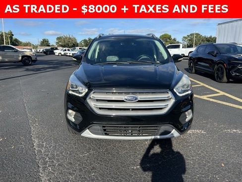 Used 2018 Ford Escape Titanium image 2
