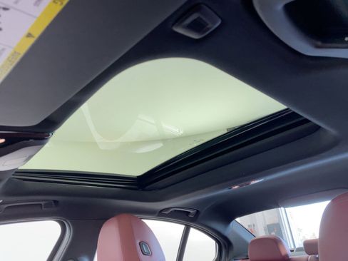 Used 2026 BMW 330i Sedan w/ M Sport Package image 12