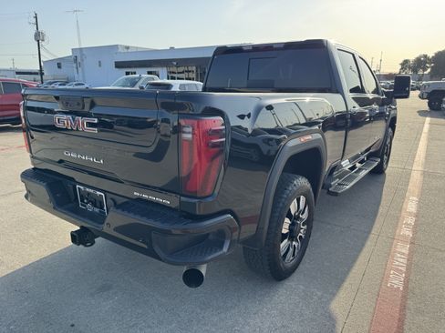 Used 2025 GMC Sierra 2500 Denali AWD/4WD image 6