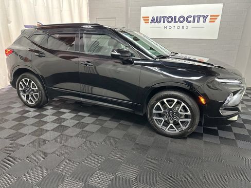 Used 2024 Chevrolet Blazer RS AWD/4WD image 2