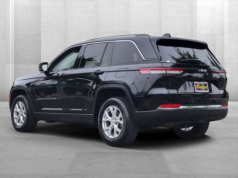 Certified 2023 Jeep Grand Cherokee Limited image 2