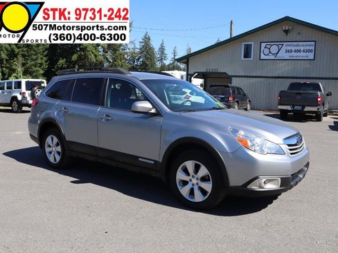 Used 2010 Subaru Outback 2.5i Premium AWD/4WD image 13