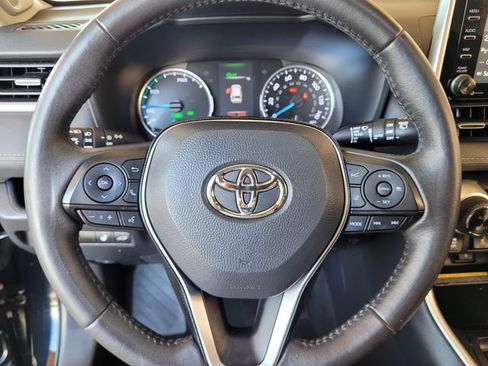 Certified 2021 Toyota RAV4 XLE Premium AWD/4WD image 28