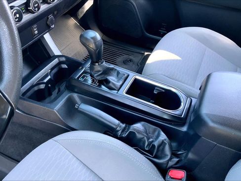 Used 2019 Toyota Tacoma SR w/ SR Convenience Package RWD image 13