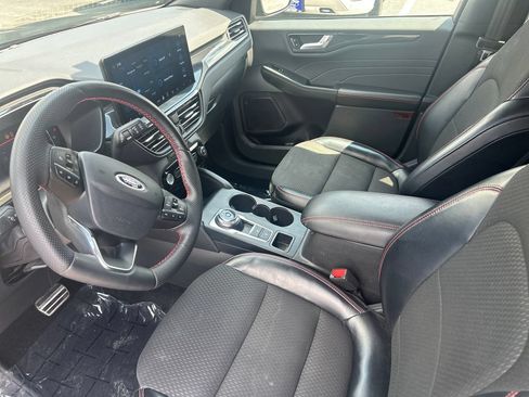 Used 2024 Ford Escape ST-Line w/ Tech Pack #1 AWD/4WD image 11