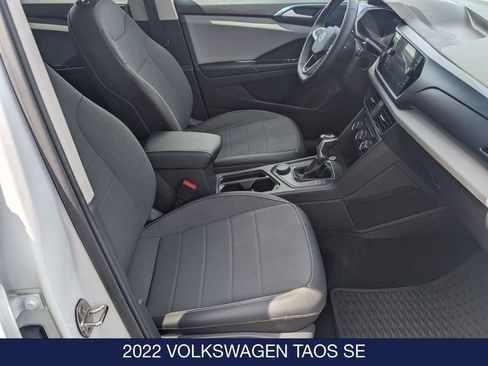 Used 2022 Volkswagen Taos SE AWD/4WD image 31
