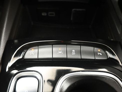 Used 2023 Buick Envision Preferred image 23