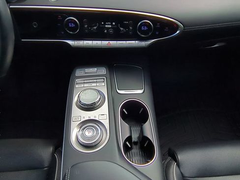 Certified 2022 Genesis GV70 2.5T w/ Advanced Package AWD/4WD image 15