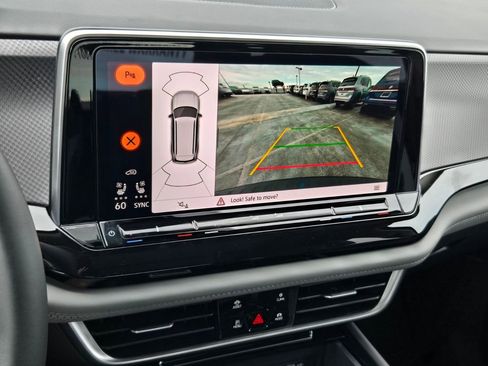 New 2026 Volkswagen Atlas Peak Edition AWD/4WD image 10