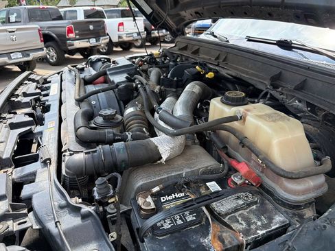 Used 2016 Ford F250 XLT w/ XLT Interior Package AWD/4WD image 24