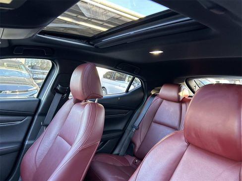 Used 2024 MAZDA MAZDA3 s image 28