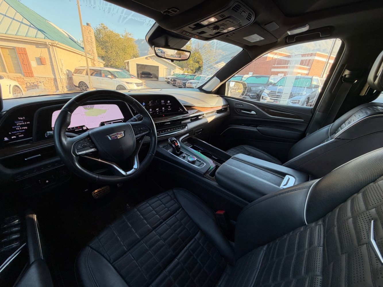 Used 2023 Cadillac Escalade ESV Sport Platinum w/ LPO, ONYX Package AWD/4WD image 18