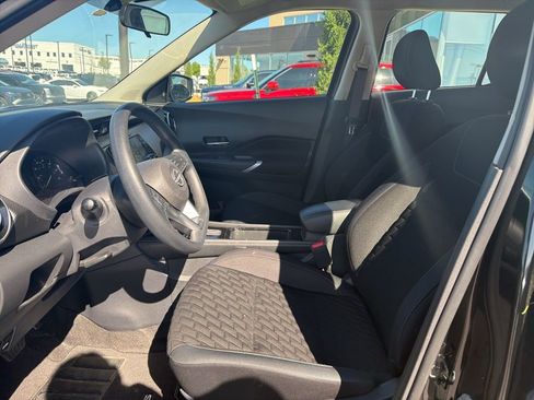 Used 2023 Nissan Kicks SV FWD image 11