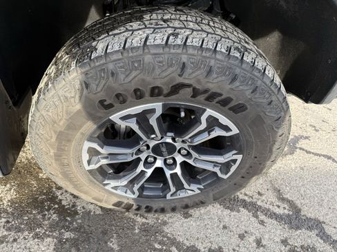 Used 2023 GMC Canyon AT4 w/ AT4 Premium Package image 16