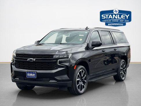 Used 2023 Chevrolet Suburban RST AWD/4WD image 3