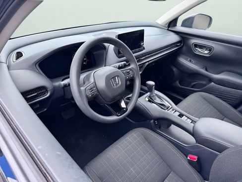 Used 2025 Honda HR-V LX image 11