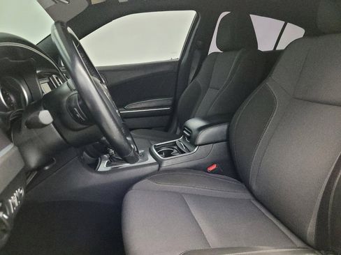 Used 2020 Dodge Charger SXT RWD image 17