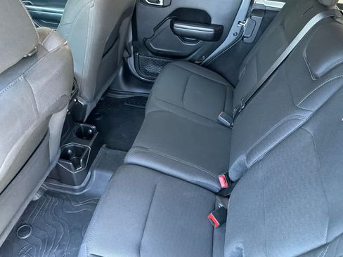 Used 2020 Jeep Wrangler Unlimited Sport S AWD/4WD image 4