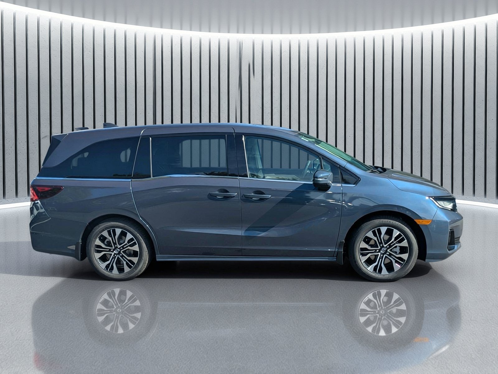 New 2027 Honda Odyssey Elite image 3