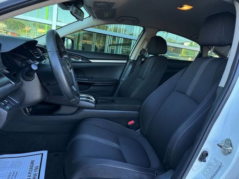 Used 2019 Honda Civic LX image 9