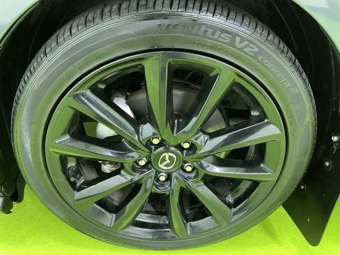 Used 2021 MAZDA MAZDA3 Hatchback w/Premium Plus Pkg image 14