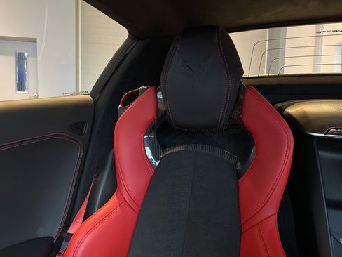 Used 2025 Chevrolet Corvette Stingray Premium Conv w/ Z51 Performance Package image 20