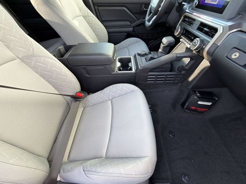 Used 2026 Toyota Tacoma SR5 AWD/4WD image 26