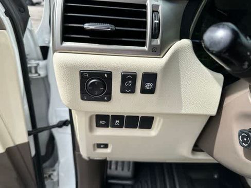 Used 2018 Lexus GX 460 Premium w/ Premium Package AWD/4WD image 14