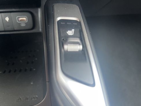 Used 2022 Kia Sorento EX image 35