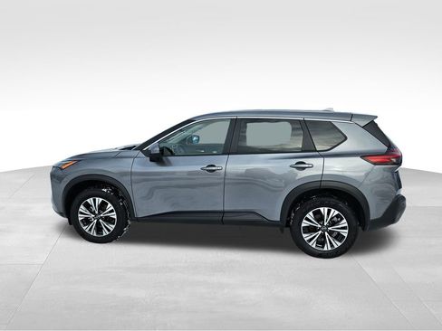 Used 2023 Nissan Rogue SV image 10