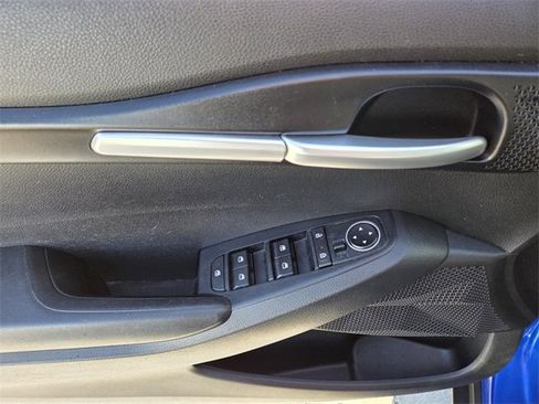 Used 2021 Kia Seltos LX image 17