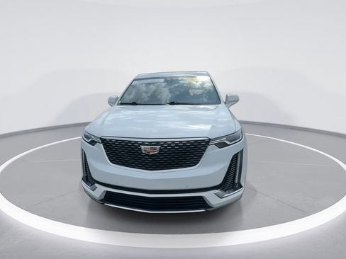Used 2024 Cadillac XT6 Luxury w/ LPO, Floor Liner Package AWD/4WD image 3
