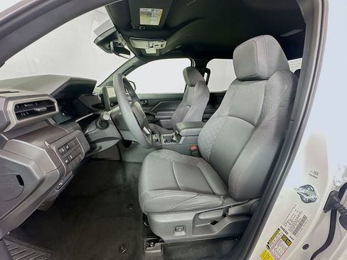 Used 2025 Toyota Tacoma SR5 image 20