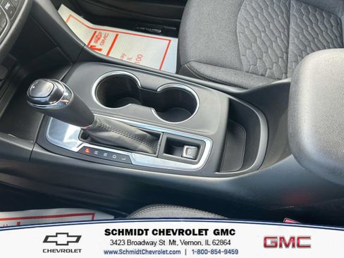 Used 2018 Chevrolet Equinox LT FWD image 14