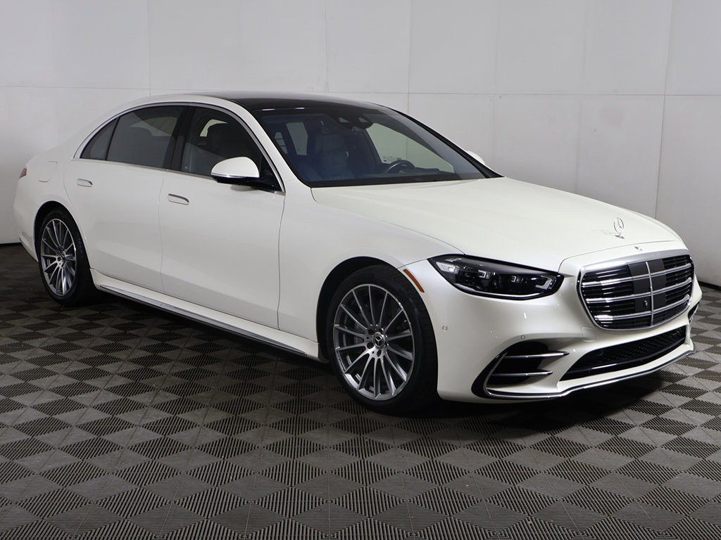 Used 2023 Mercedes-Benz S 500 4MATIC w/ AMG Line image 2