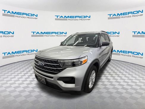 Used 2024 Ford Explorer XLT RWD image 1