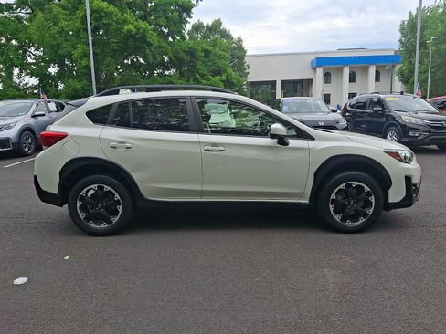 Used 2023 Subaru Crosstrek 2.0i Premium AWD/4WD image 7